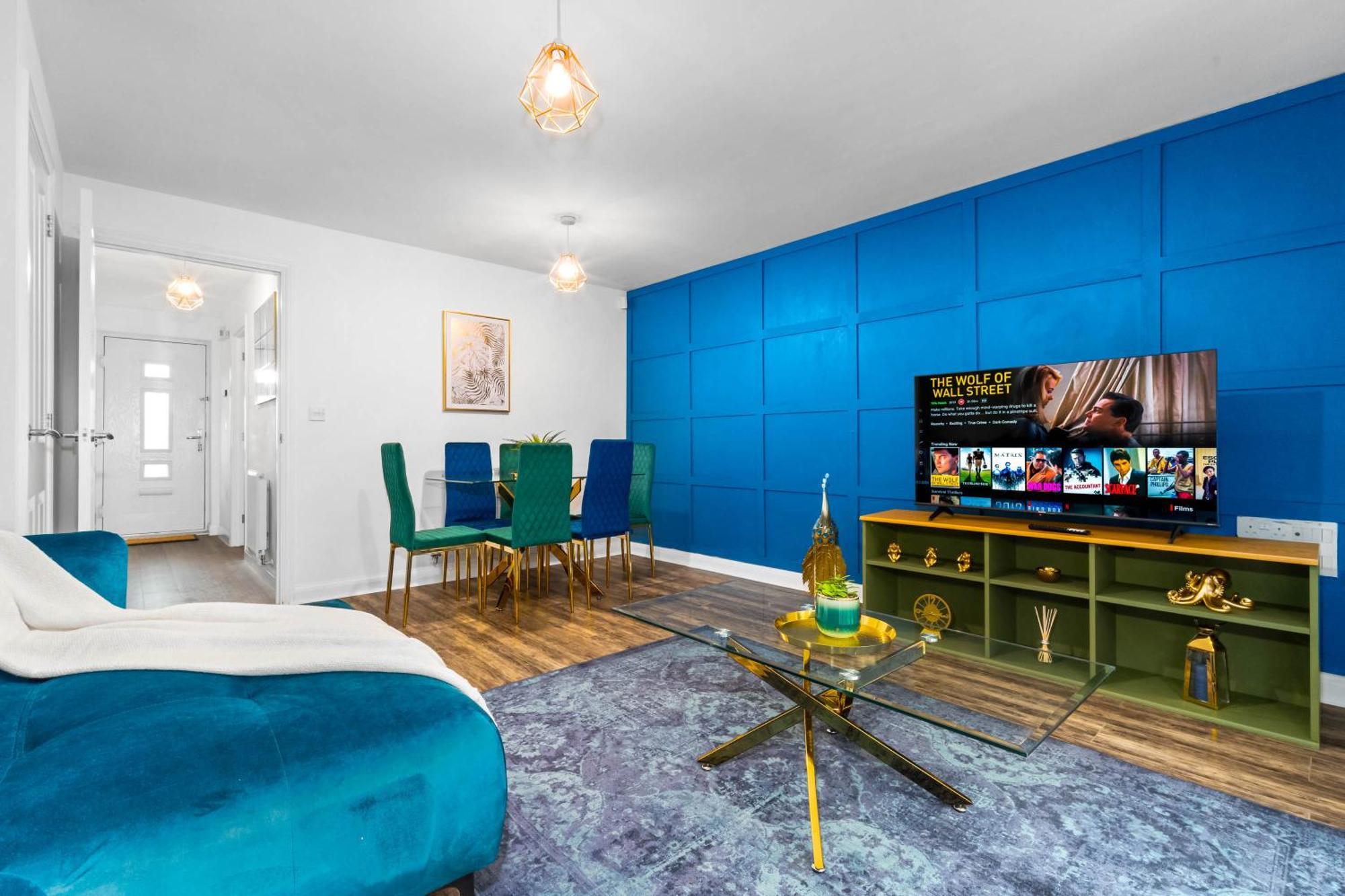 Lavish 3 Bedroom House With Ensuite And Parking By Azura Nights Birmingham Exterior photo